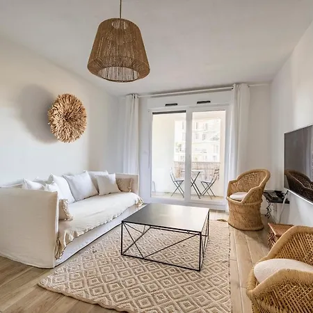 River'view Apartment